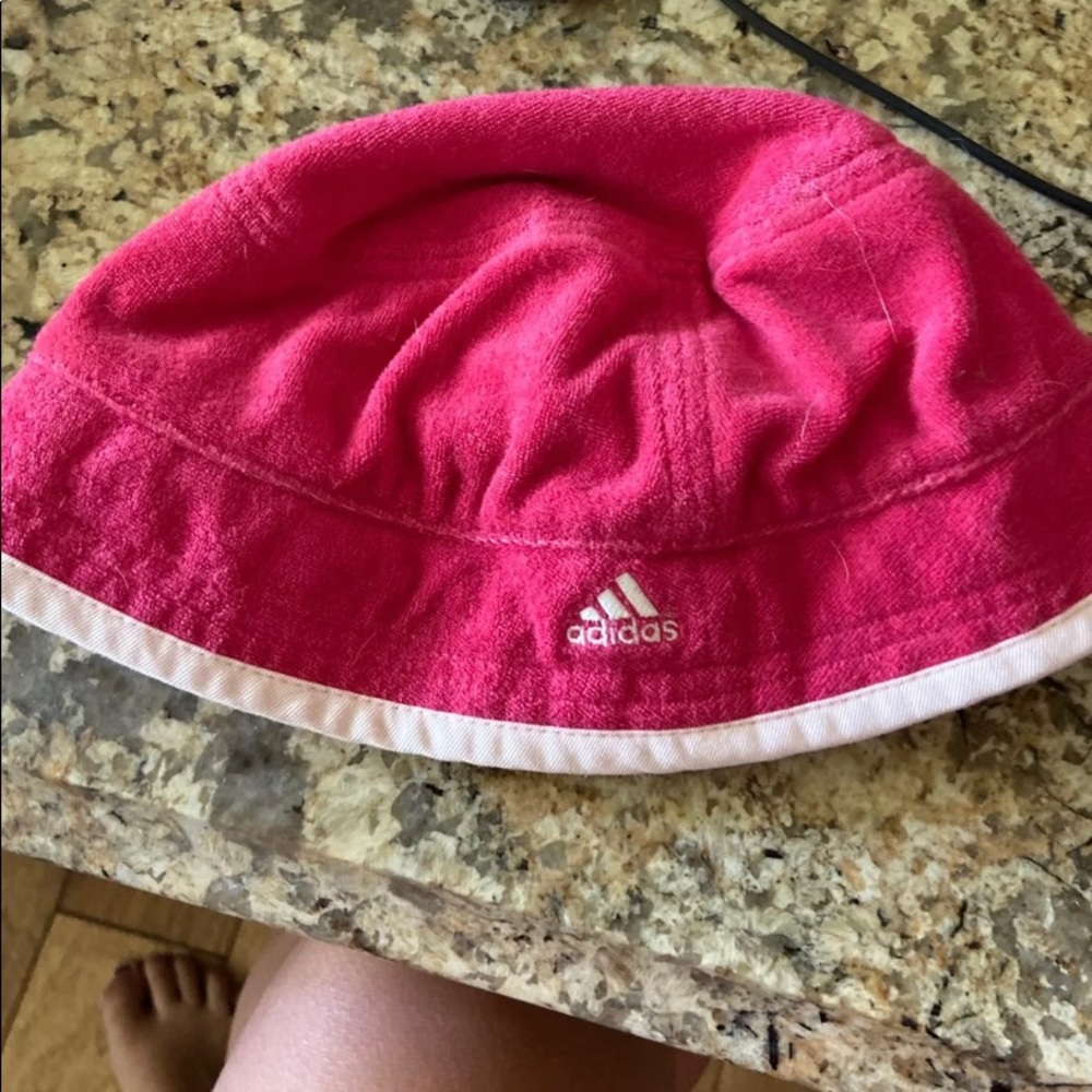 Adidas vintage 2002 bucket hat